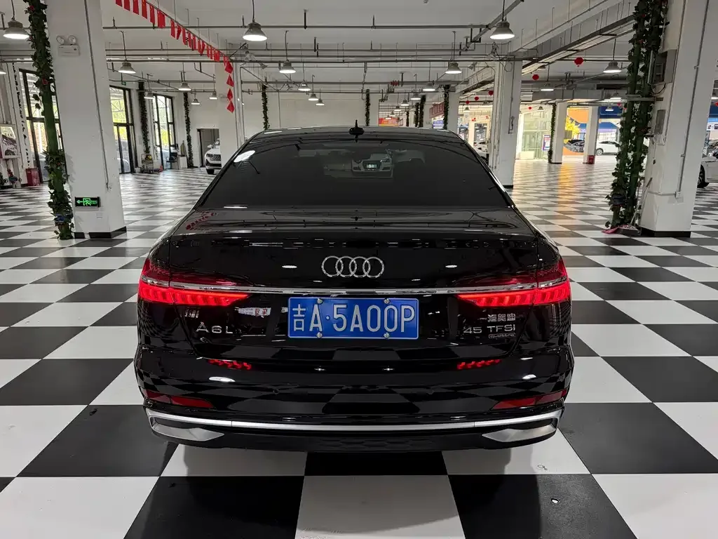 Audi A6L — фото 4
