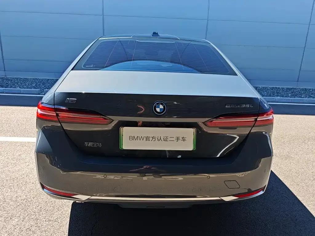 BMW i5 — фото 8
