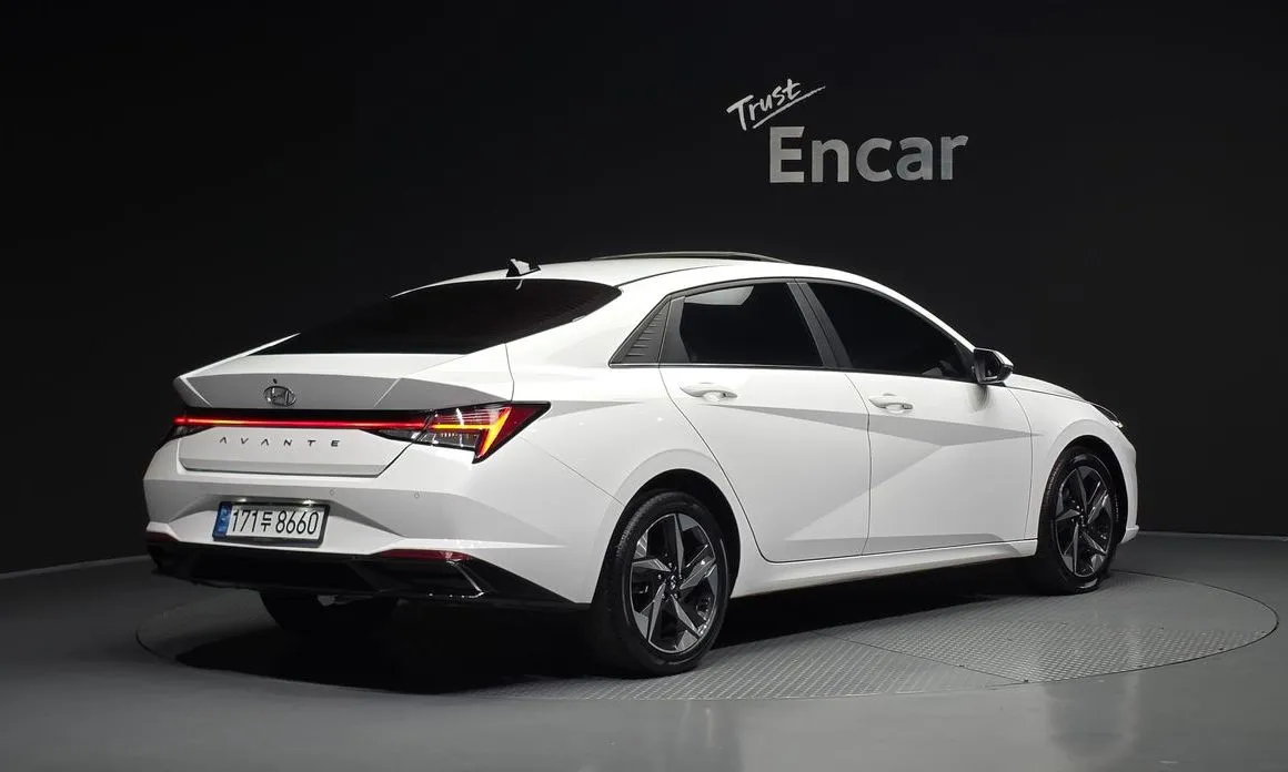 Hyundai AVANTE — фото 5