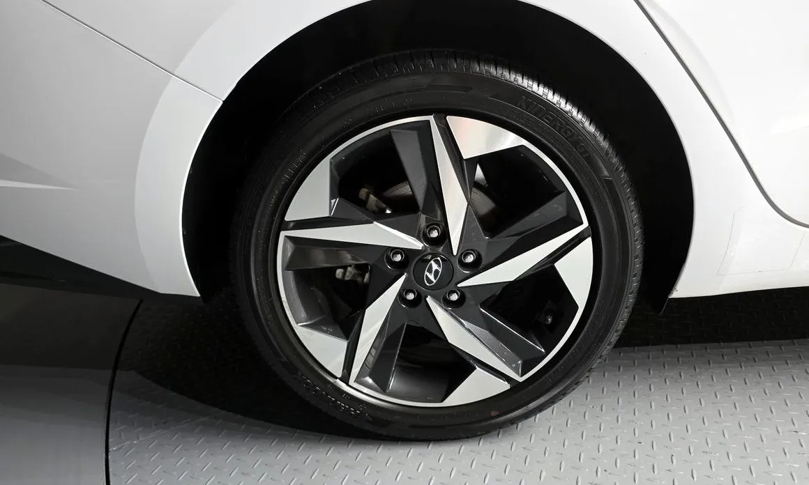 Hyundai AVANTE — фото 9