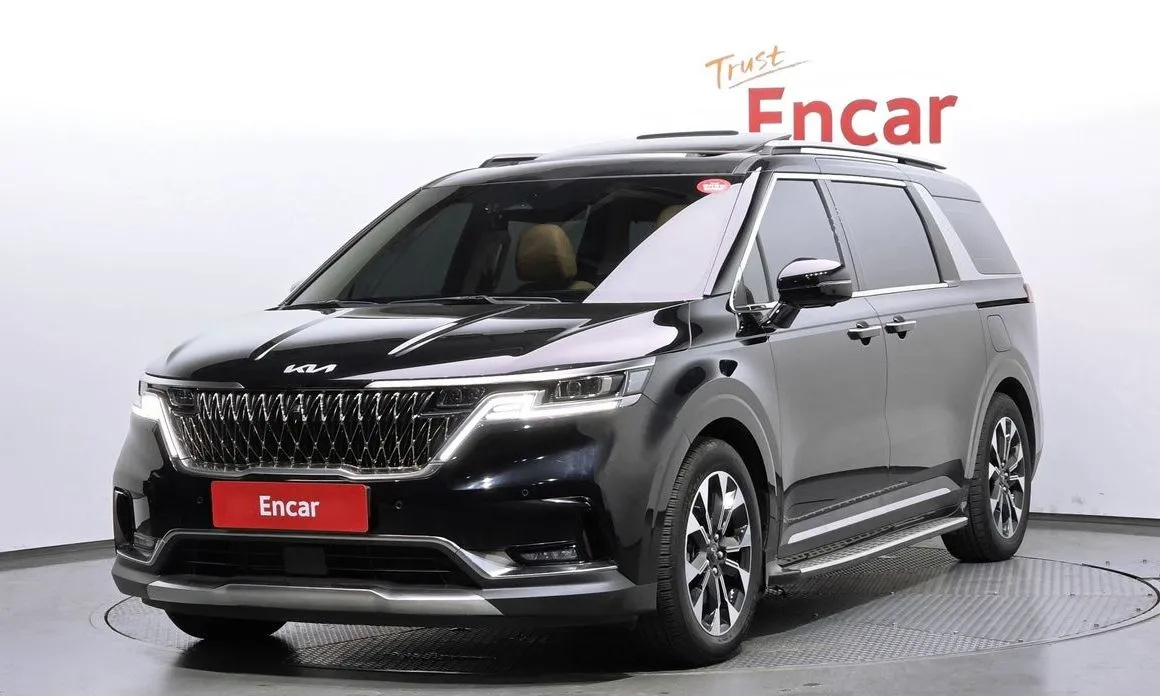 Kia Carnival — фото 1