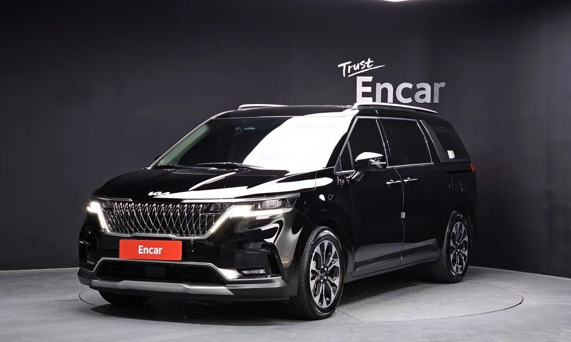 Kia Carnival — фото 1
