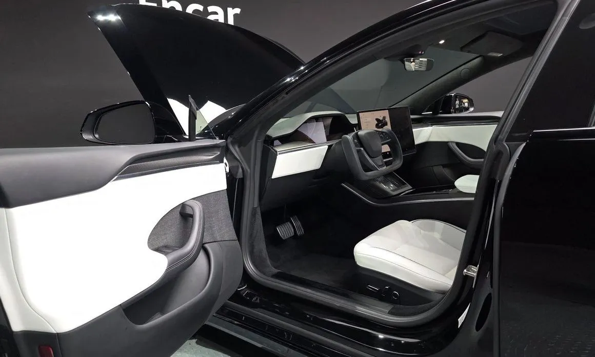 Tesla Model S — фото 7
