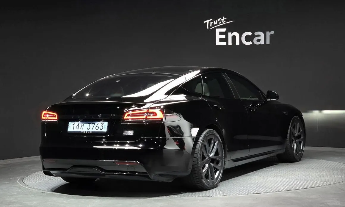 Tesla Model S — фото 5