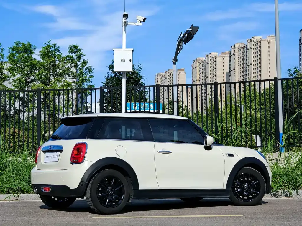 MINI Cooper (3-door) — фото 10