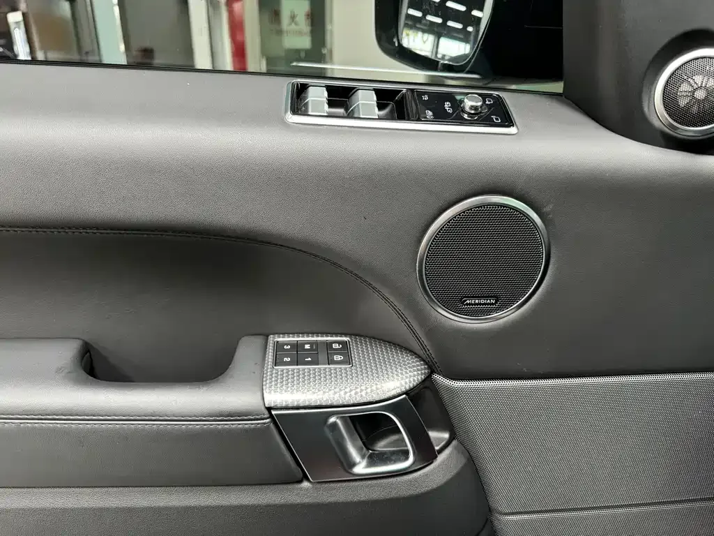 Land Rover Sport — фото 10