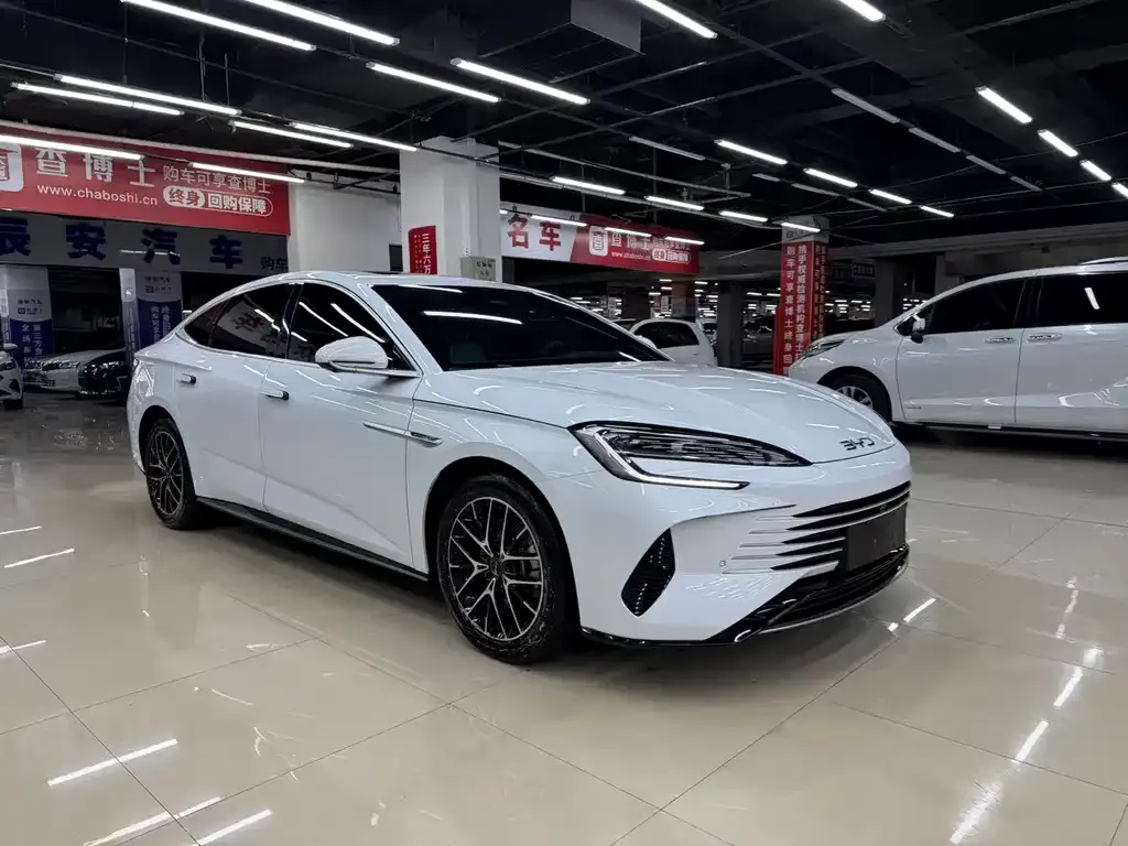 BYD Seal — фото 2