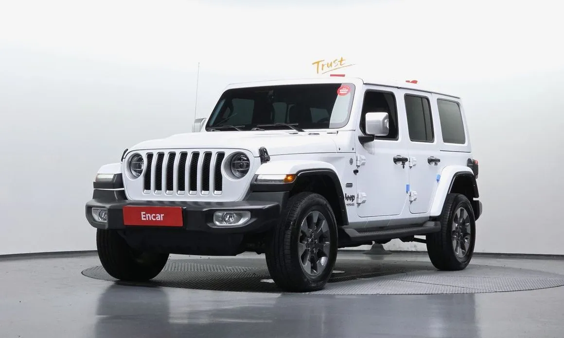 Jeep Wrangler — фото 1