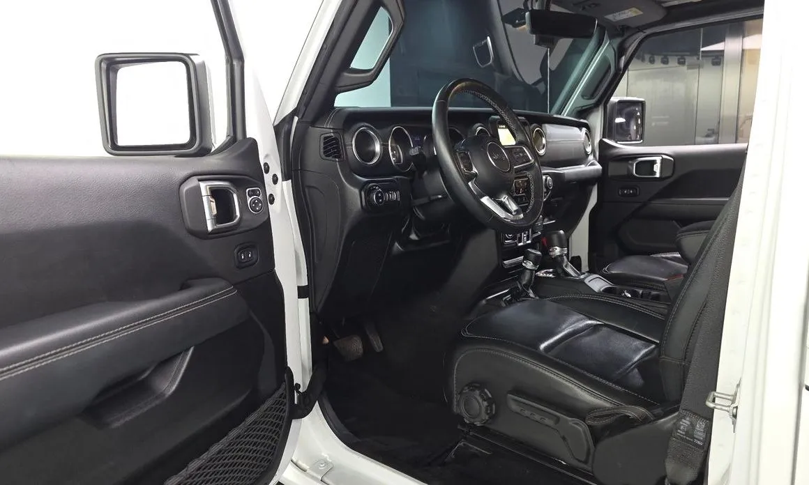 Jeep Wrangler — фото 5