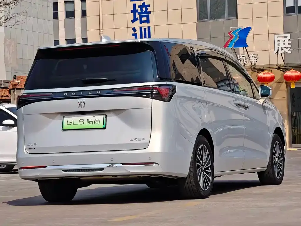 Buick GL8 Hybrid — фото 6