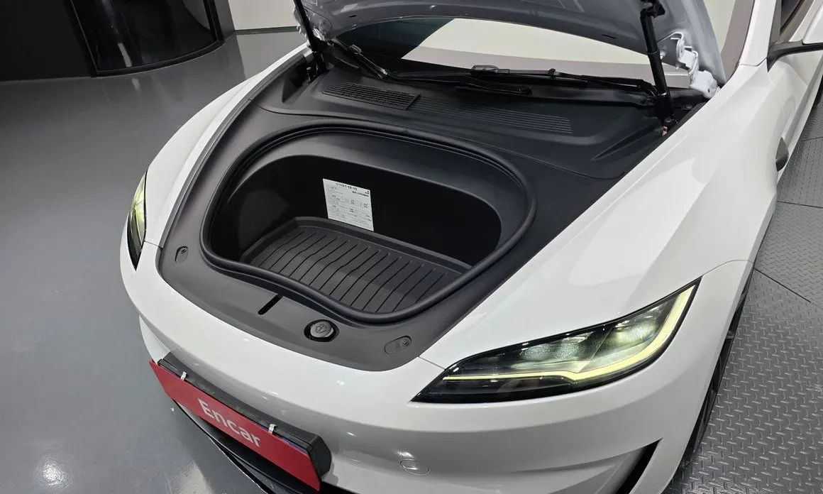 Tesla Model 3 — фото 8