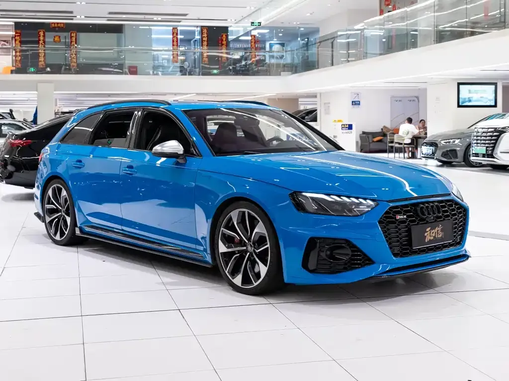Audi RS 4 — фото 7
