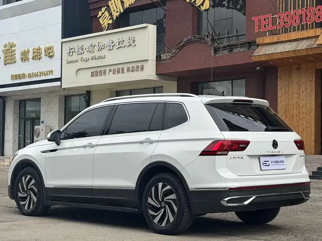 Volkswagen Tiguan L — фото 5