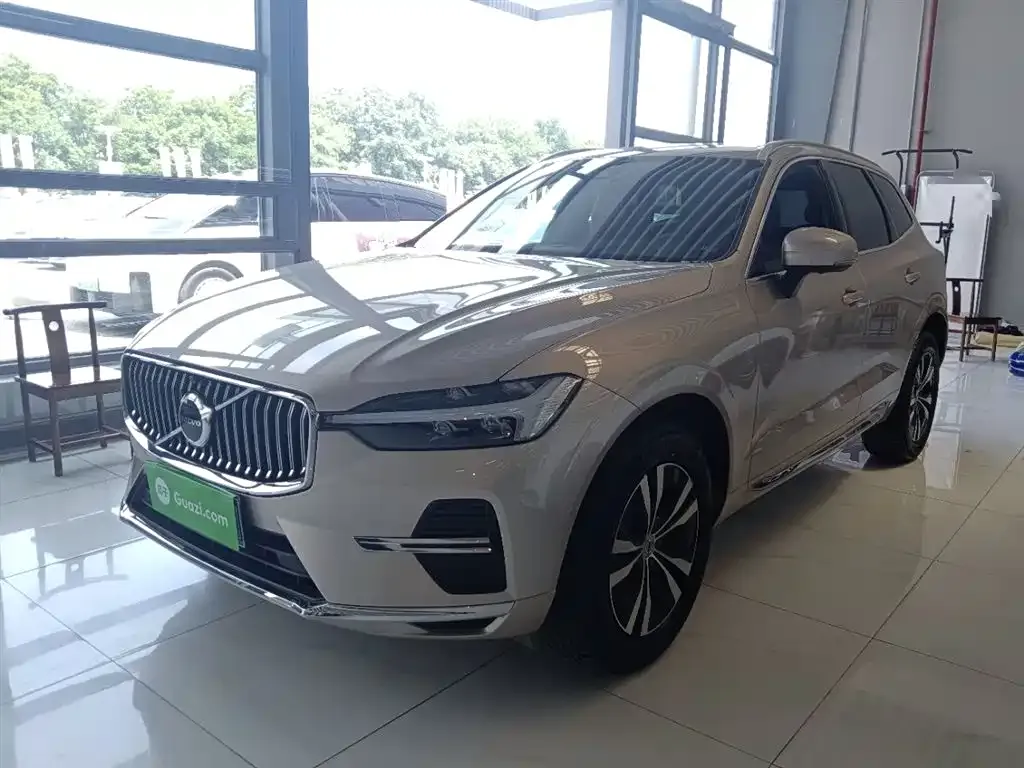 Volvo XC60 — фото 10