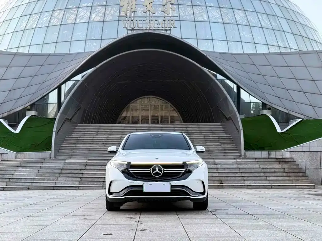 Mercedes-Benz EQC — фото 2