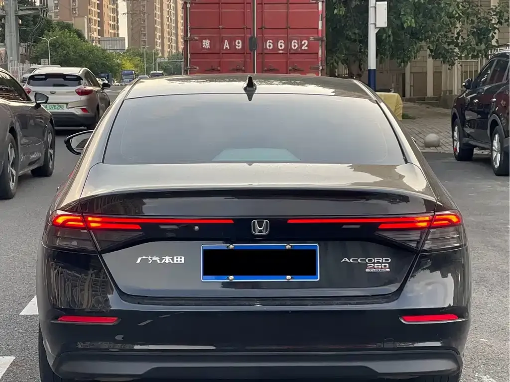 Honda Accord — фото 3
