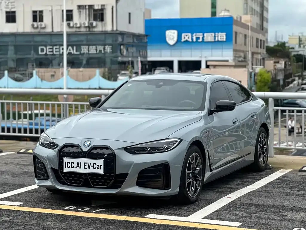 BMW i4 — фото 1