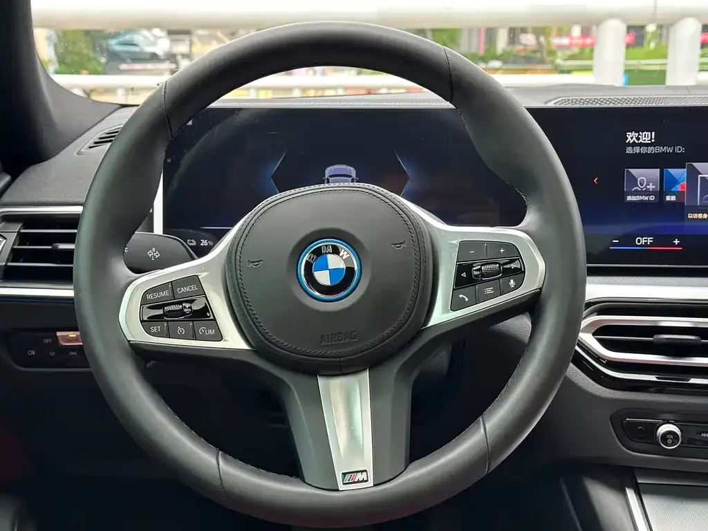 BMW i4 — фото 5