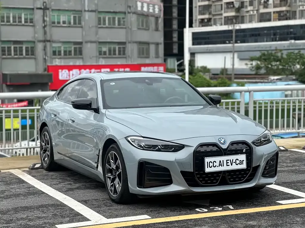 BMW i4 — фото 4