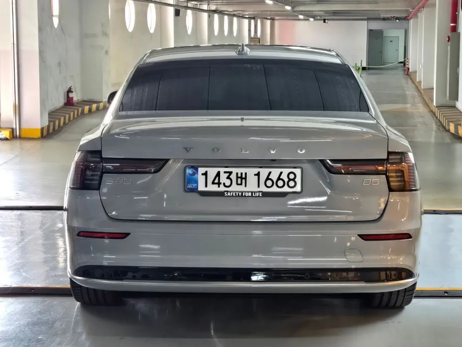 Volvo S90 — фото 3