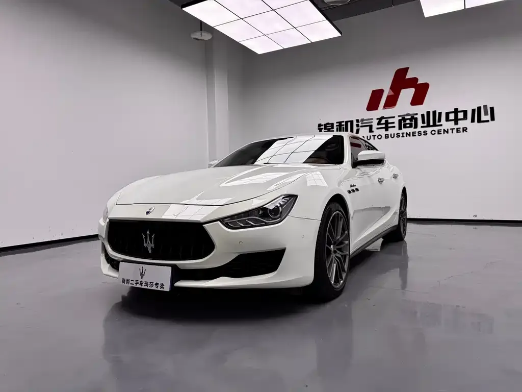 Maserati Ghibli — фото 1