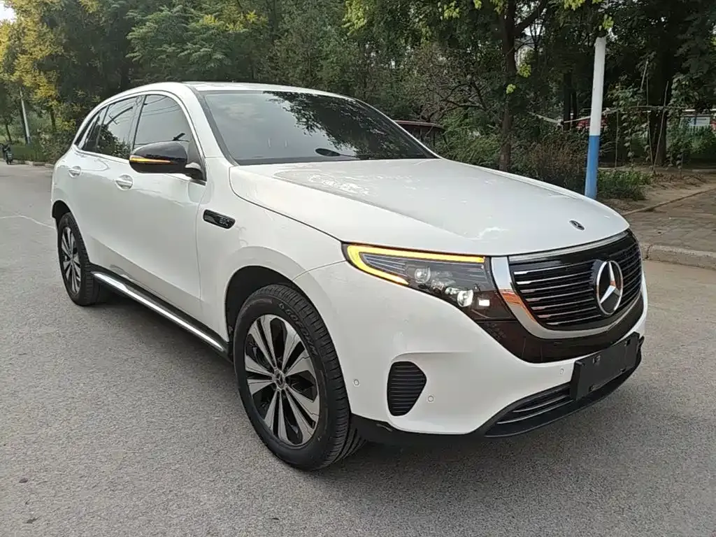 Mercedes-Benz EQC — фото 4