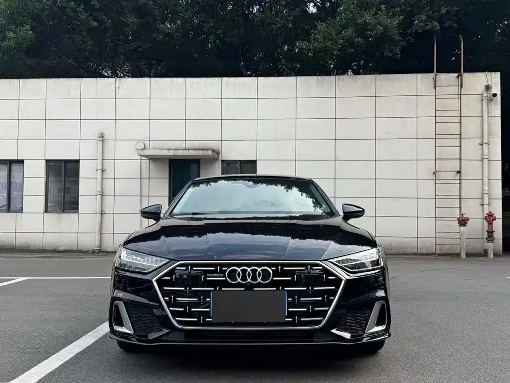 Audi A7L — фото 5