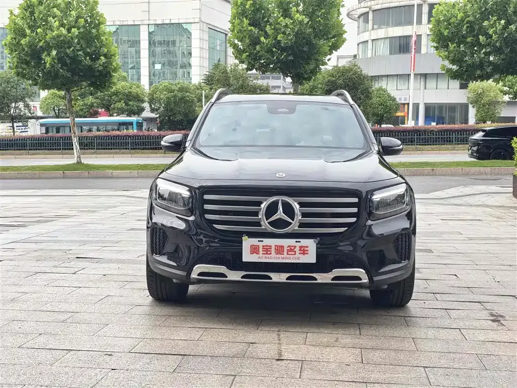 Mercedes-Benz GLB — фото 10