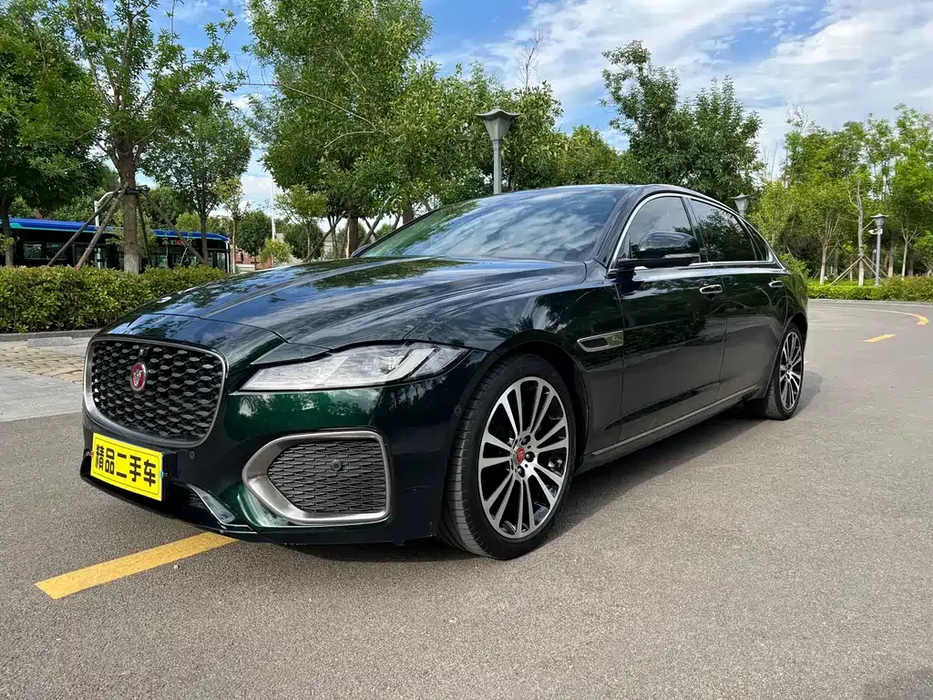 Jaguar XFL — фото 1