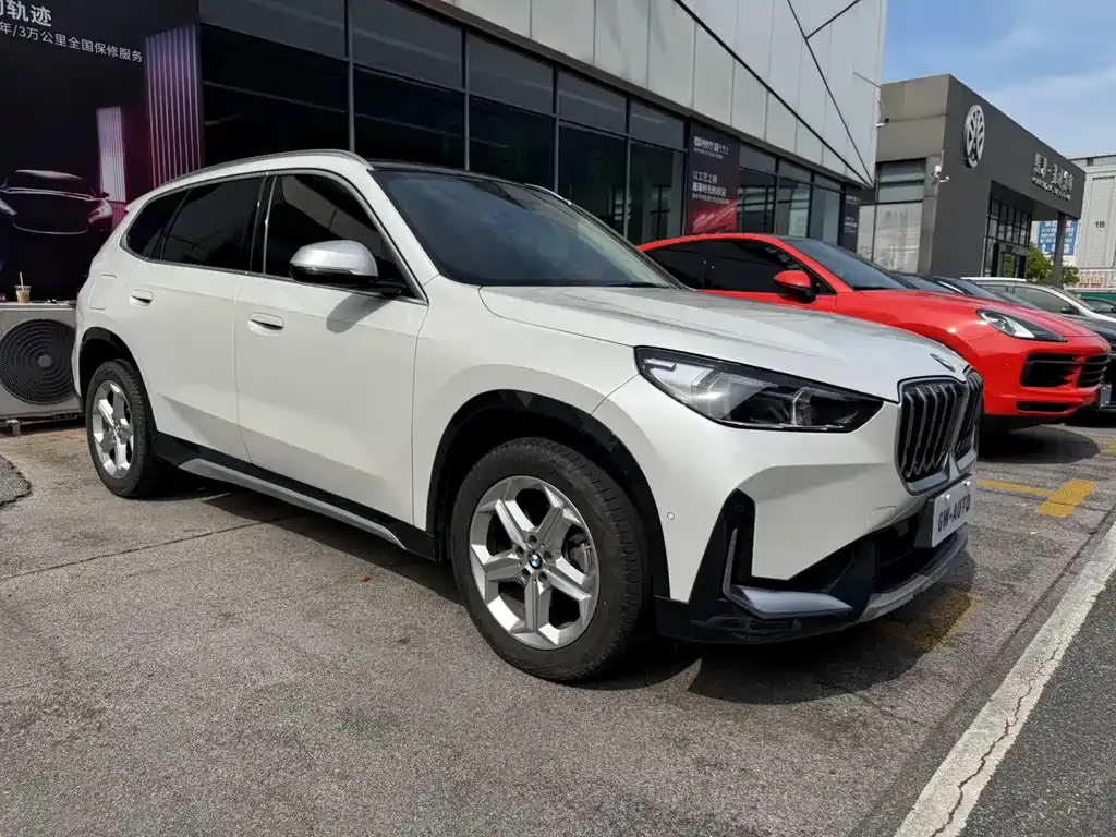 BMW X1 — фото 9