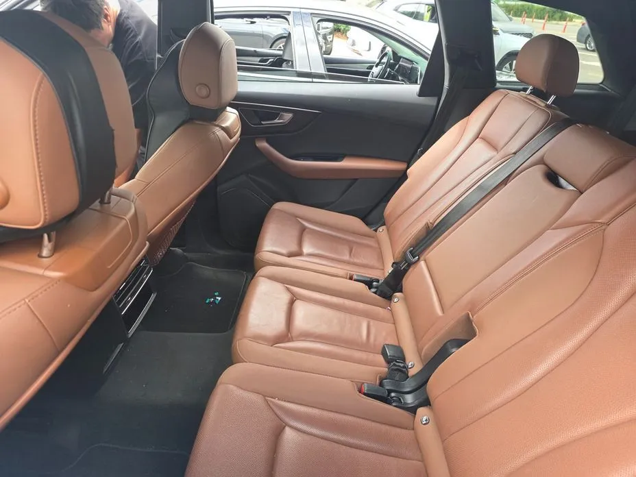 Audi Q7 — фото 3