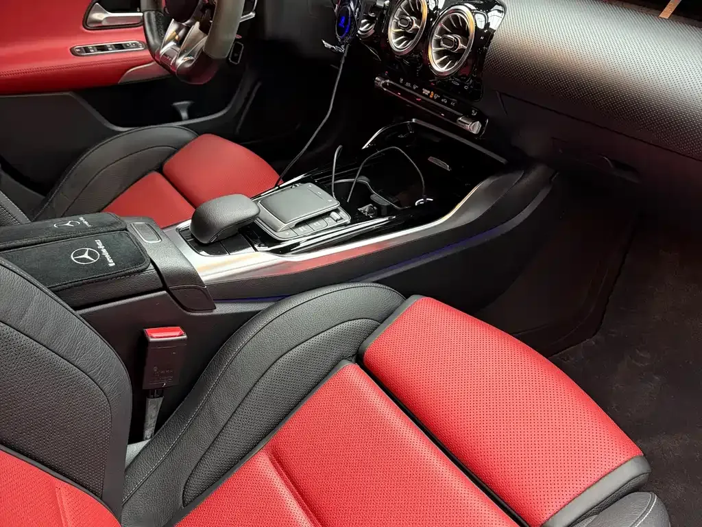 Mercedes-Benz CLA AMG — фото 4