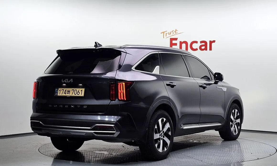 Kia Sorento — фото 9