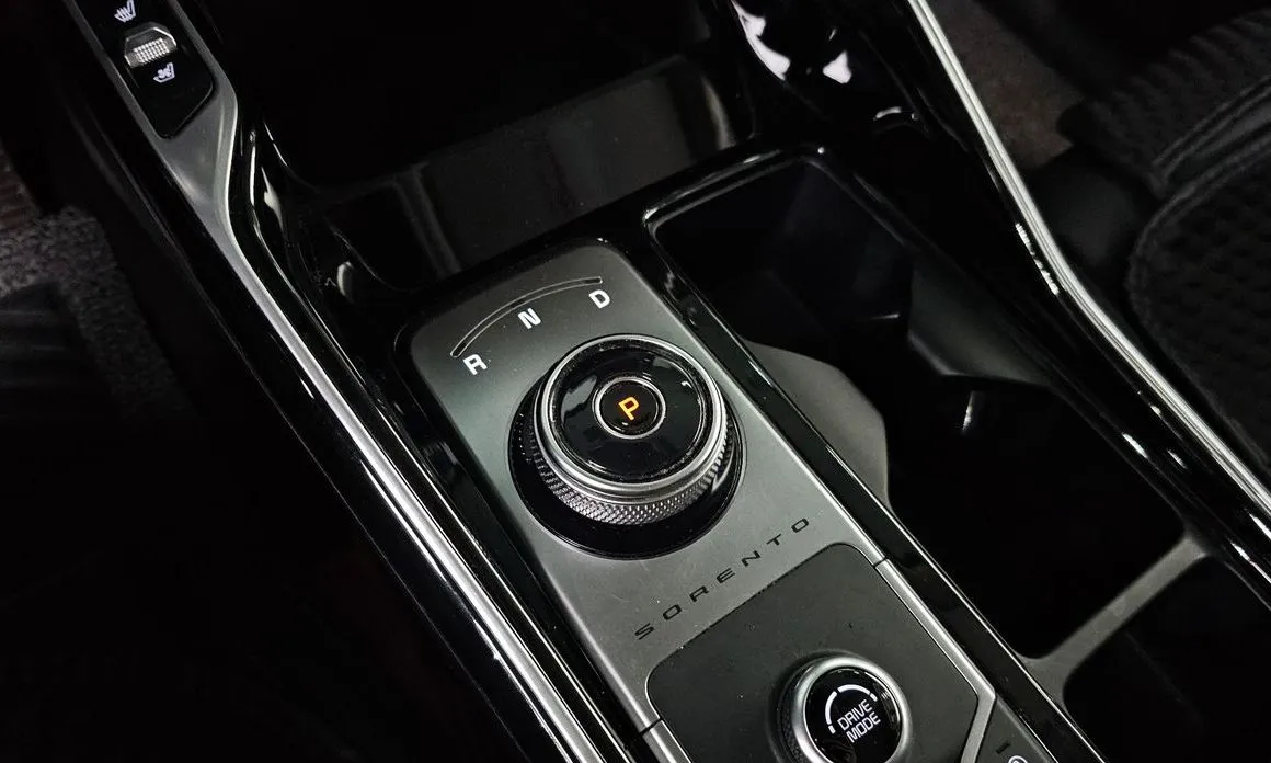 Kia Sorento — фото 4