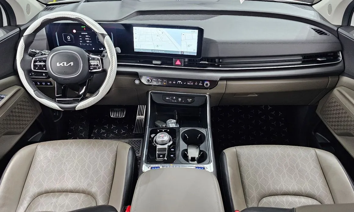 Kia Carnival — фото 10