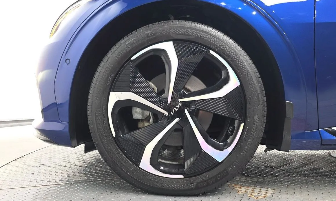 Kia EV6 — фото 10