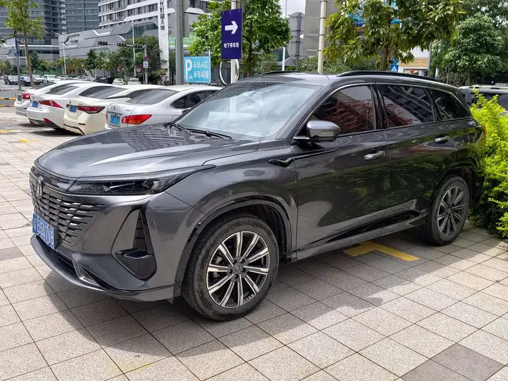 Changan CS75PLUS — фото 1