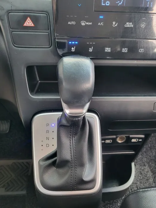 Hyundai Staria — фото 3