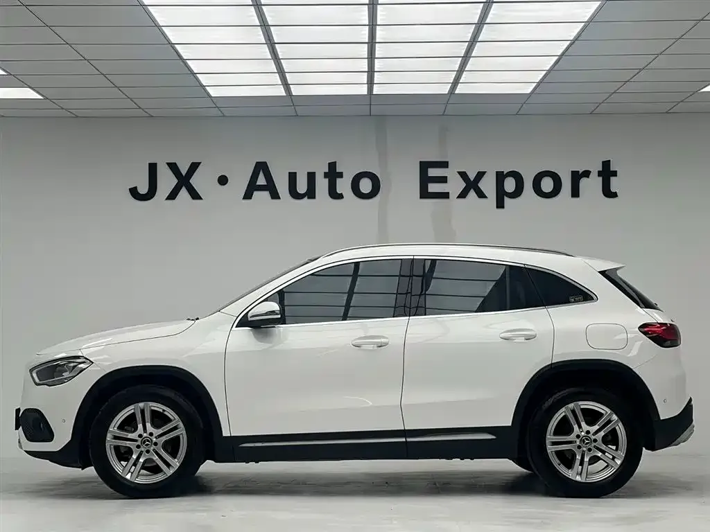 Mercedes-Benz GLA — фото 7