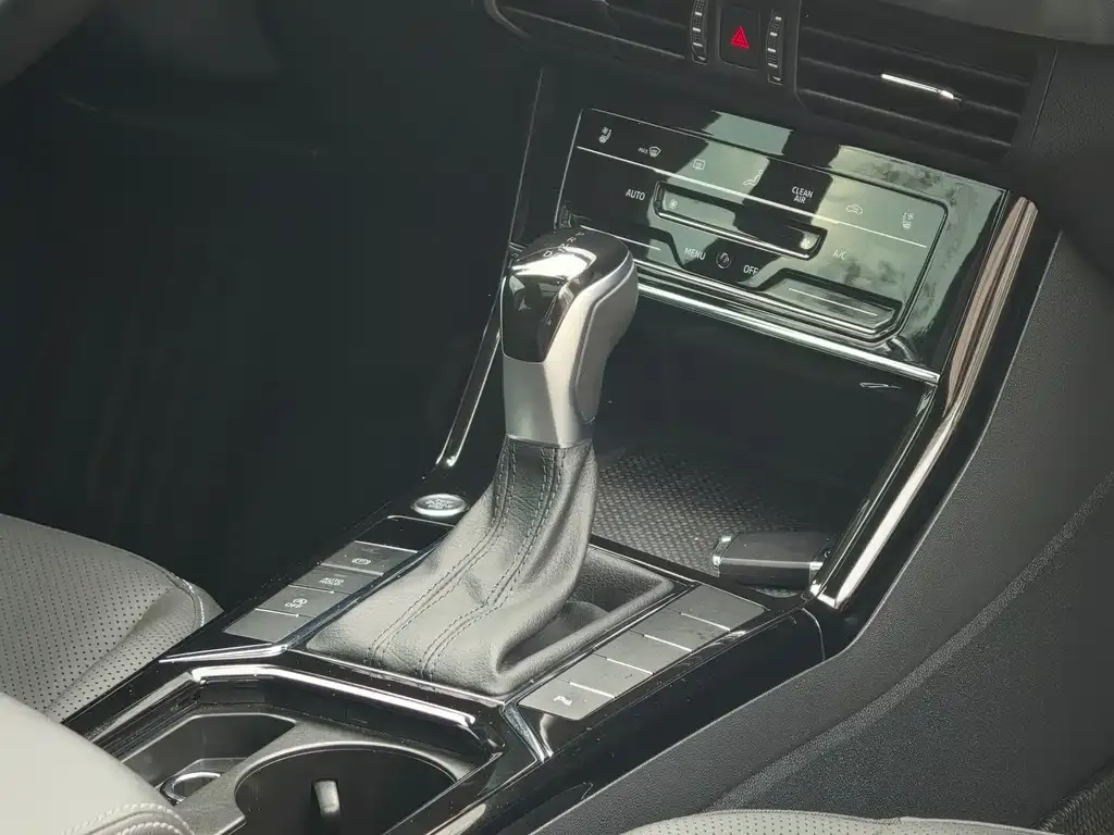 Volkswagen Passat — фото 10