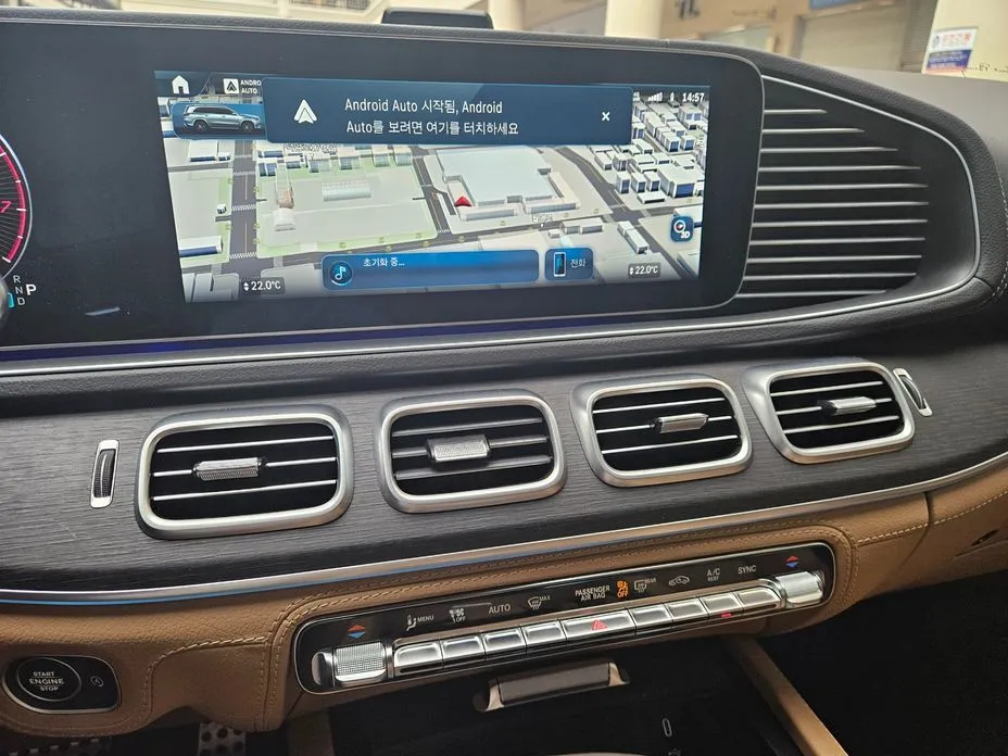 Mercedes-Benz GLS-Class — фото 10