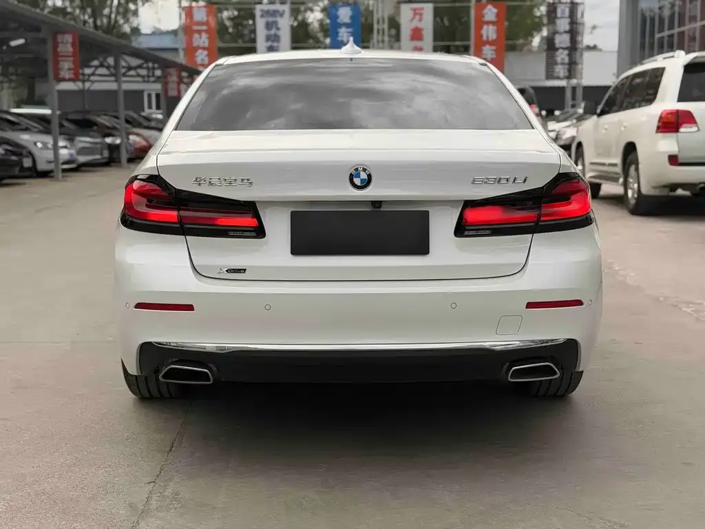 BMW 5 Series — фото 5