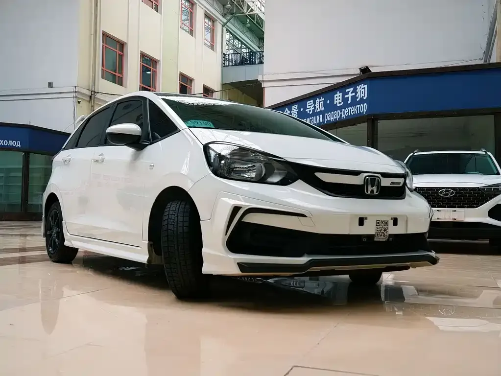 Honda Fit — фото 5