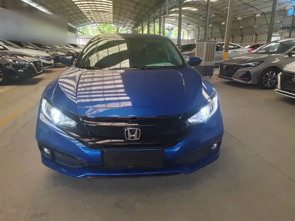 Honda Civic — фото 10