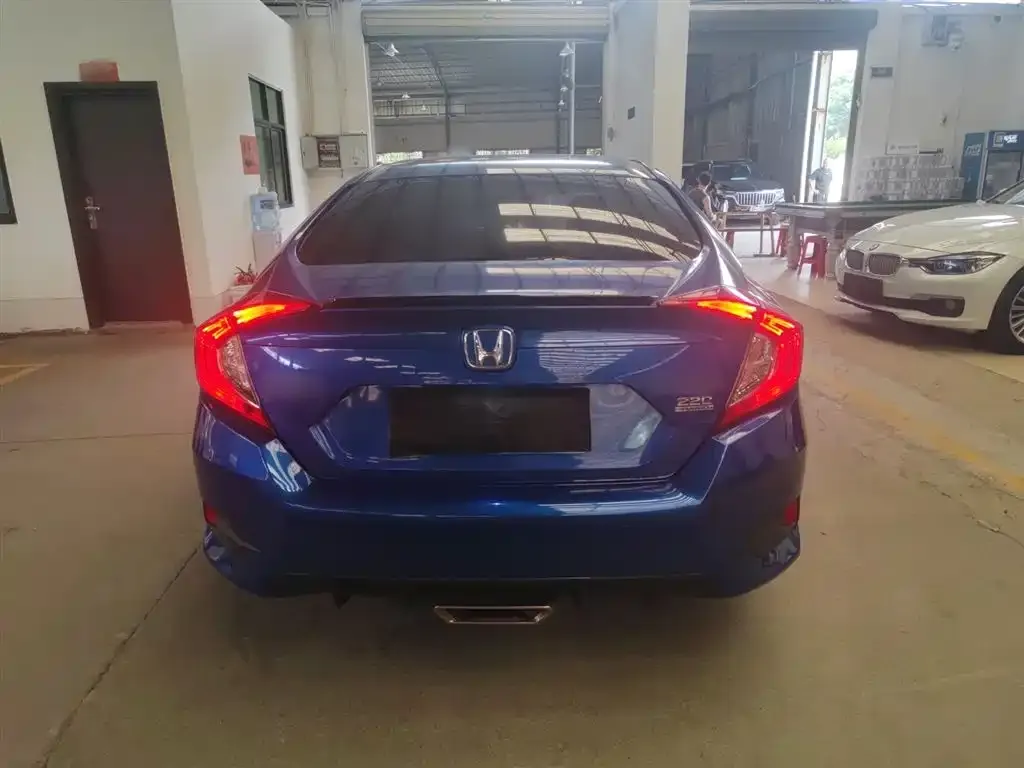 Honda Civic — фото 5
