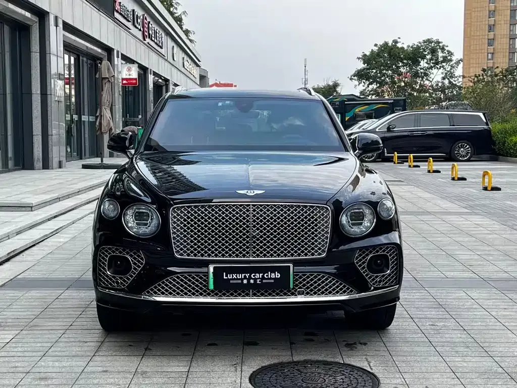 Bentley Bentayga PHEV — фото 5
