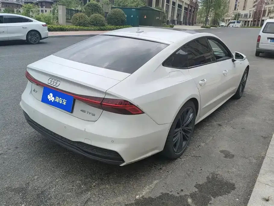 Audi A7 — фото 10