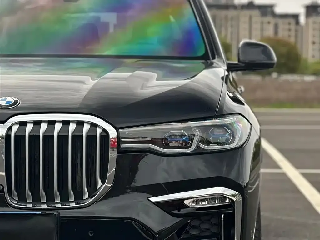 BMW X7 — фото 3