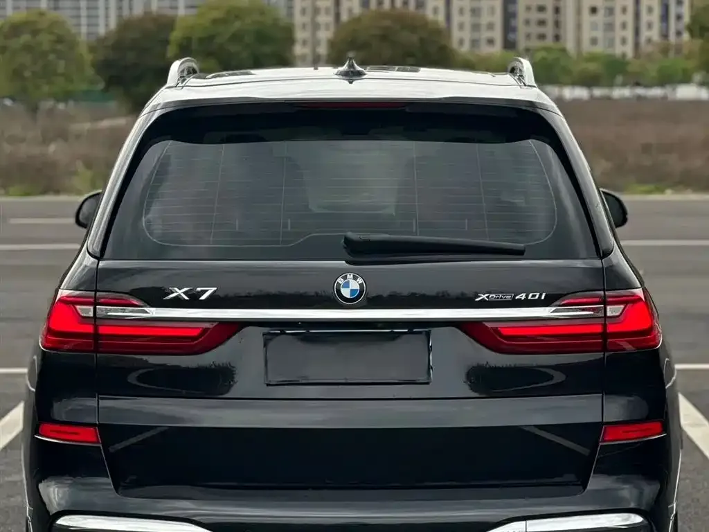 BMW X7 — фото 8