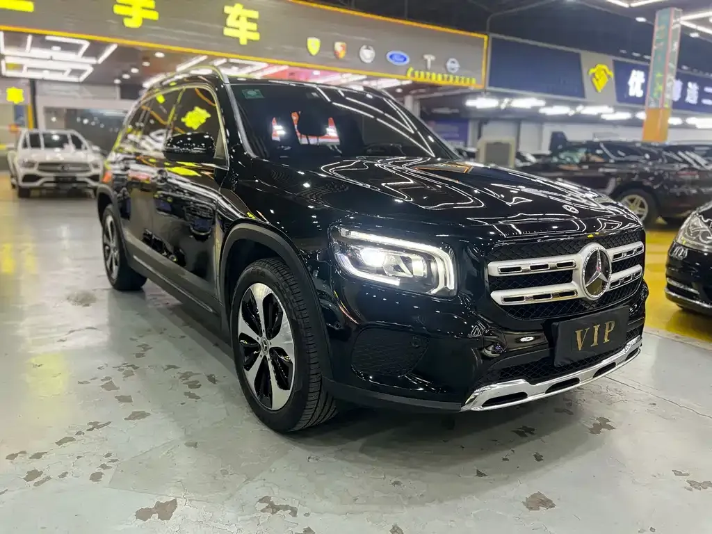 Mercedes-Benz GLB — фото 10